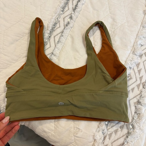 Lululemon bra
Interchangeable - Picture 2 of 4